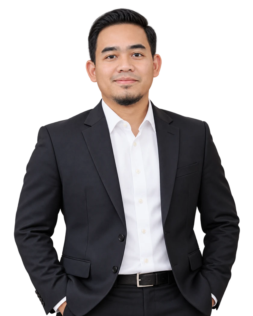 Tuan Haji Nik Ikrami Bin Haji Omar, Pengarah TMK Travel & Tours